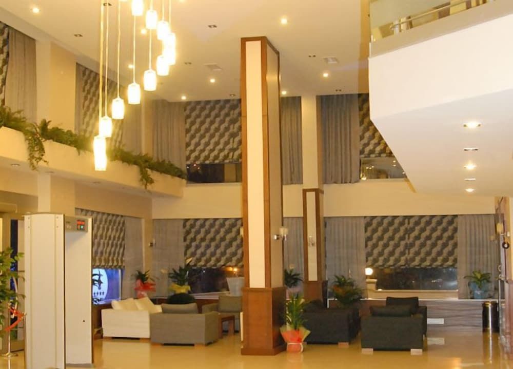 Paluri Hotel 2