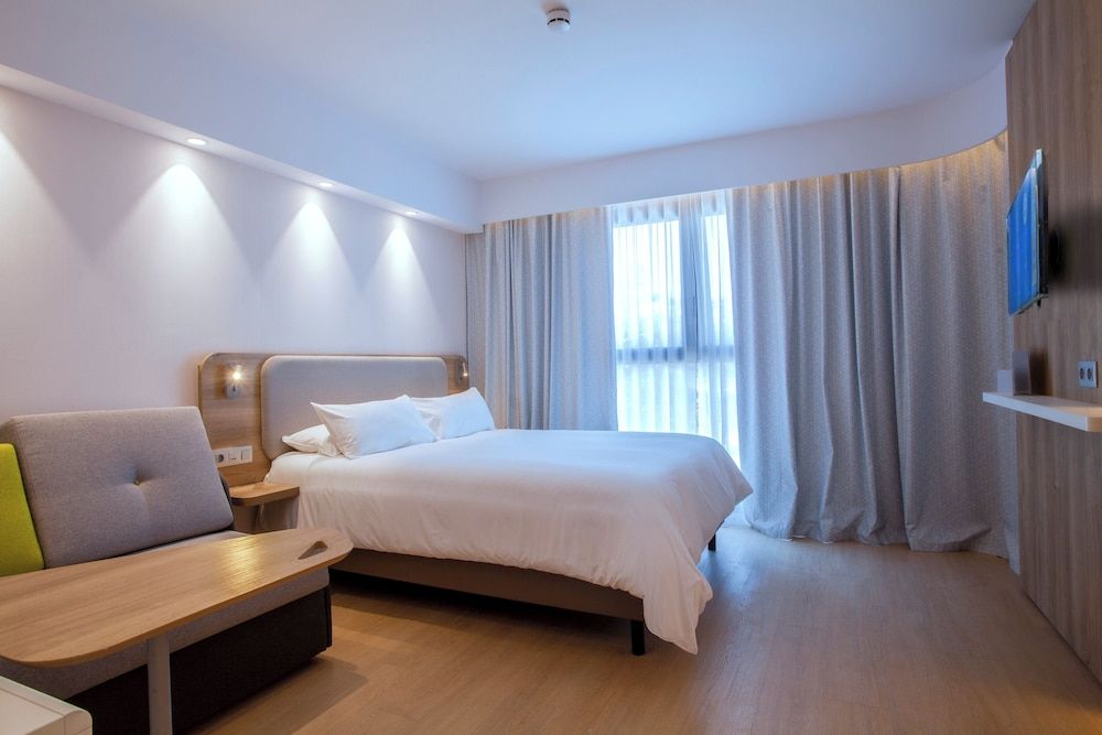 Holiday Inn Express & Suites Barcelona Sabadell by IHG 3