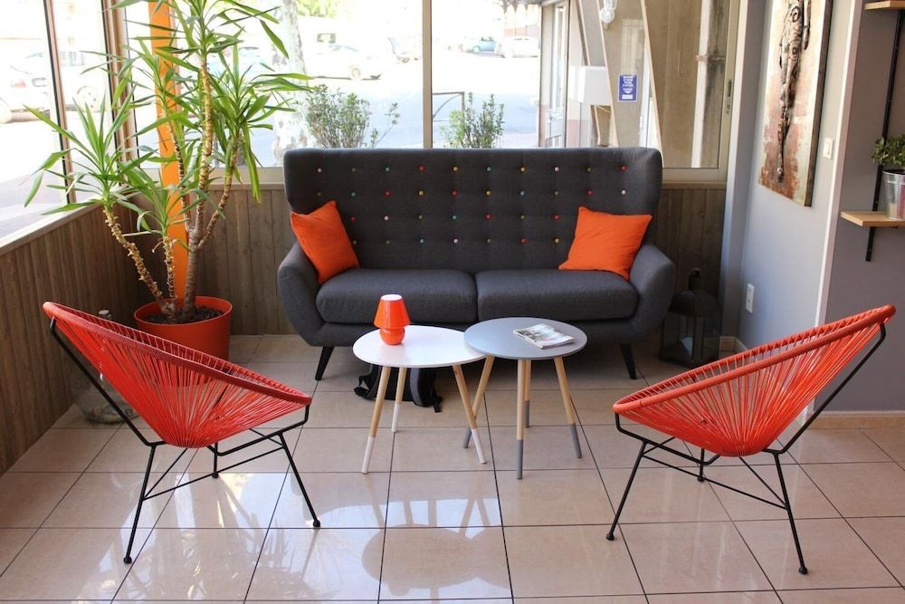 Rev Hotel 3