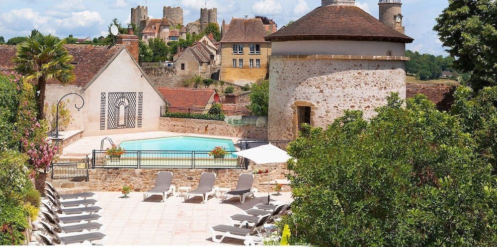 Grand Hôtel de Montespan-Talleyrand 4 estrellas en Bourbon-lʼArchambault