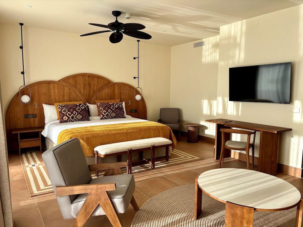 Punta Bermeja Premium Beach Hotel 3
