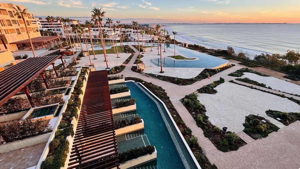 Punta Bermeja Premium Beach Hotel 4 étoiles à El Puerto de Santa María