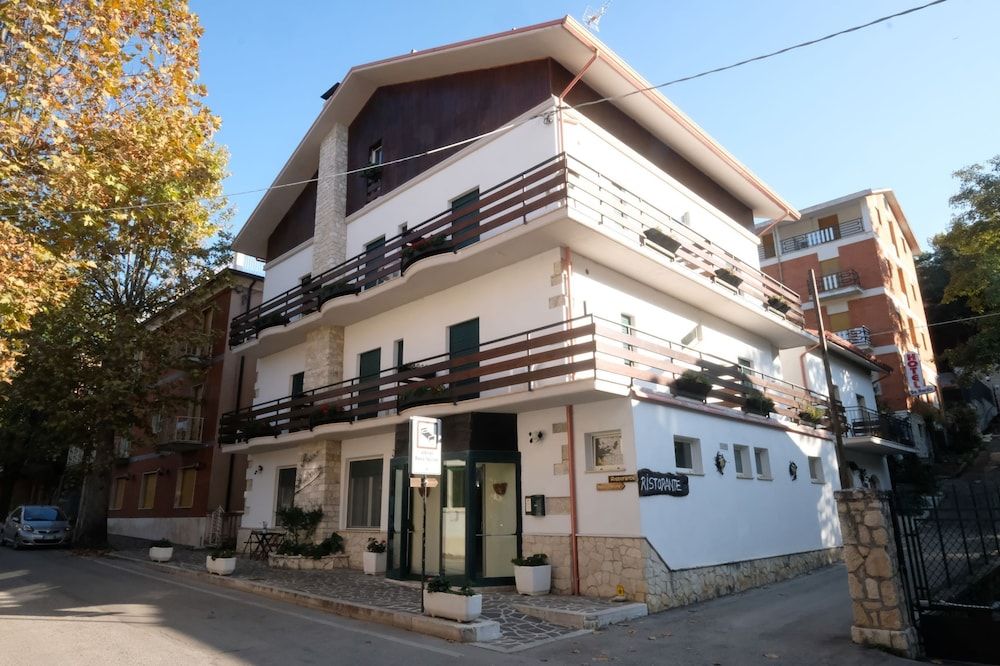Hotel Pescofalcone -1 estrellas en Caramanico Terme