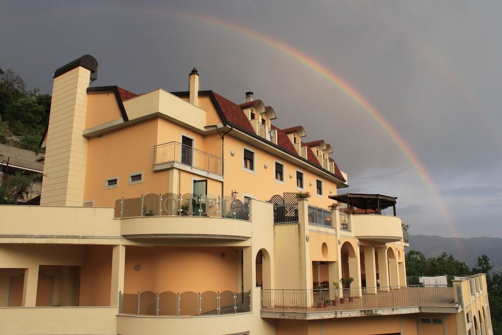 Hotel Sette e Mezzo 3 estrellas en Castelluccio Superiore