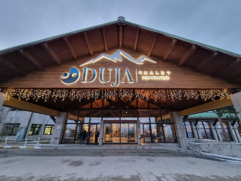 Duja Chalet Ski Center 5 estrellas en Sarıkamıs