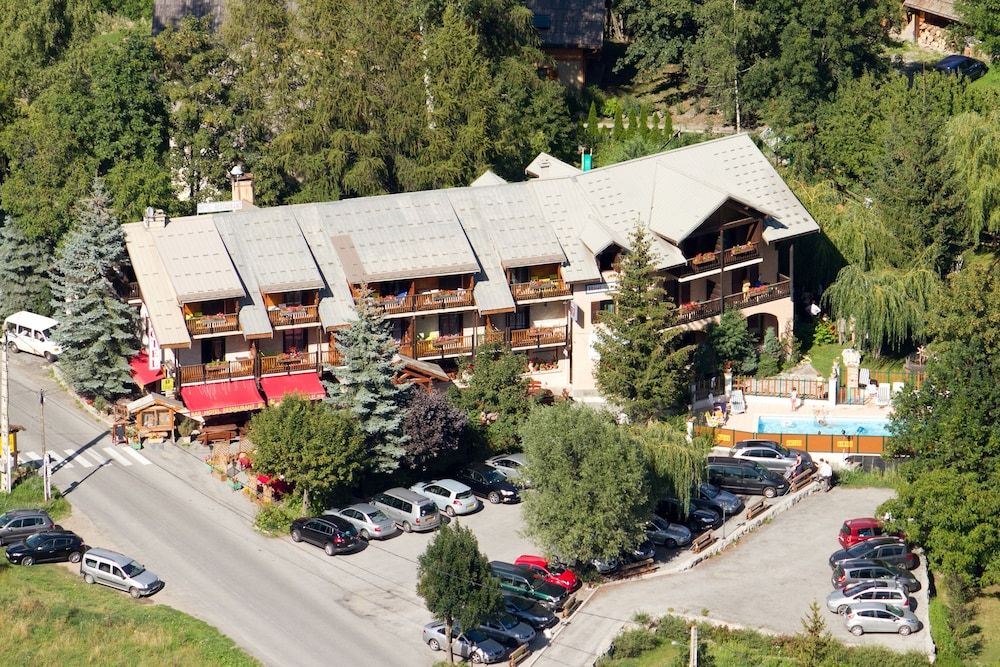 Hôtel l'Aiglière 2 estrelas em Puy-Saint-Vincent