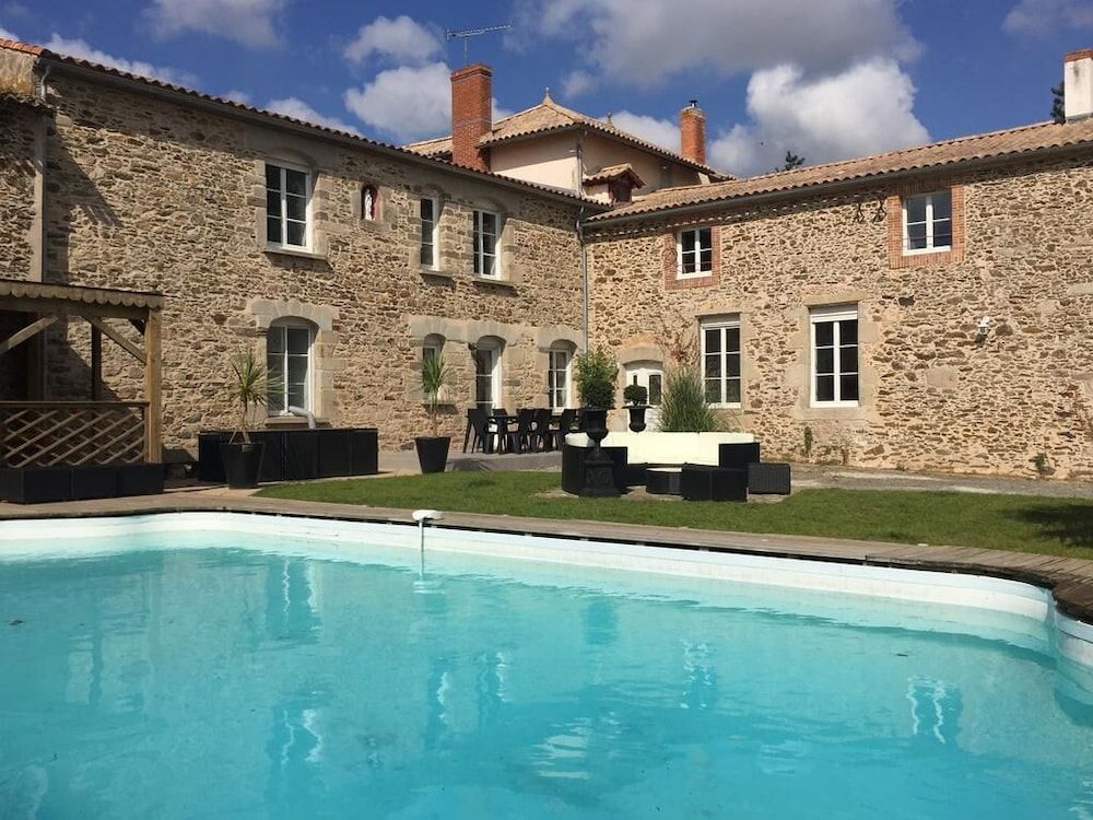 Logis de la Clartière -1 estrellas en Falleron