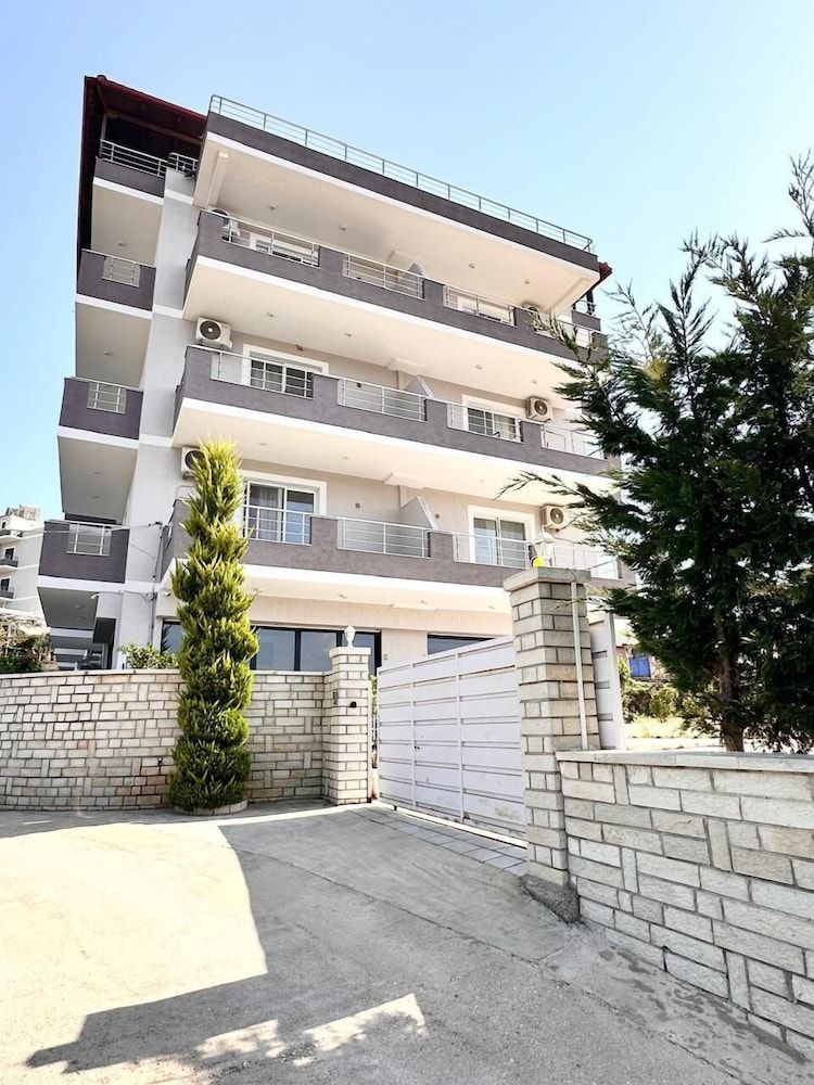 Golden Berden Boutique Hotel -1 estrellas en Çukë
