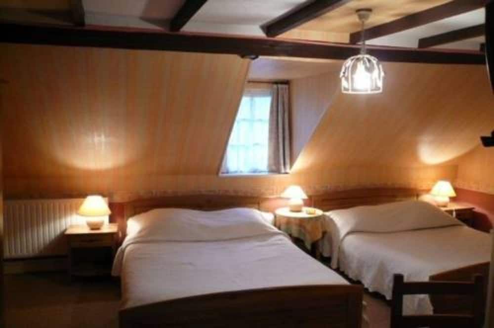 Hôtel Henri IV 3
