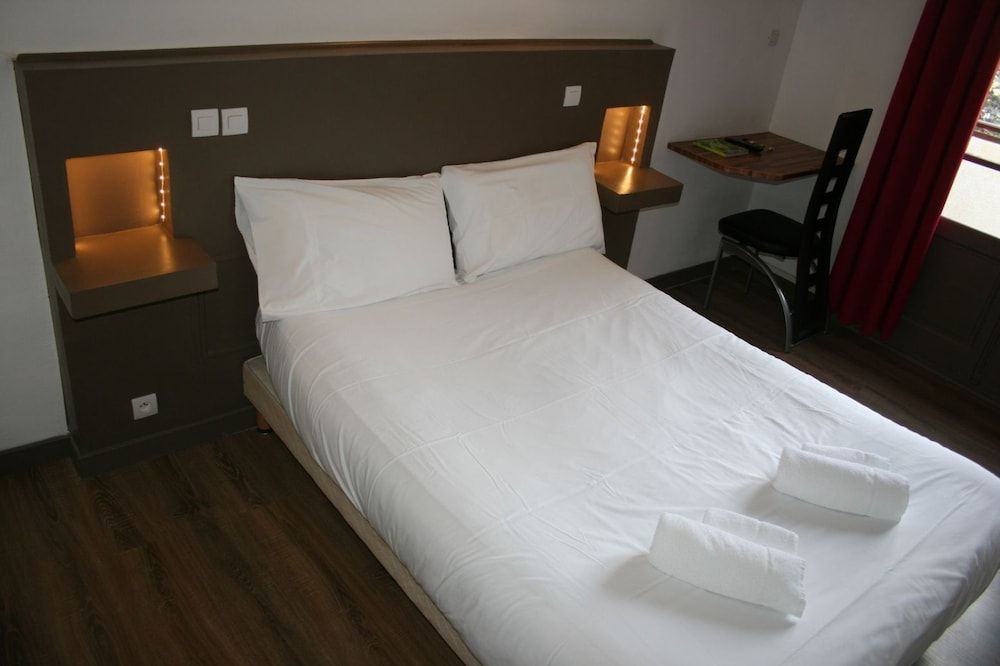 Hotel les Glycines 2 estrellas en Amélie-les-Bains-Palalda