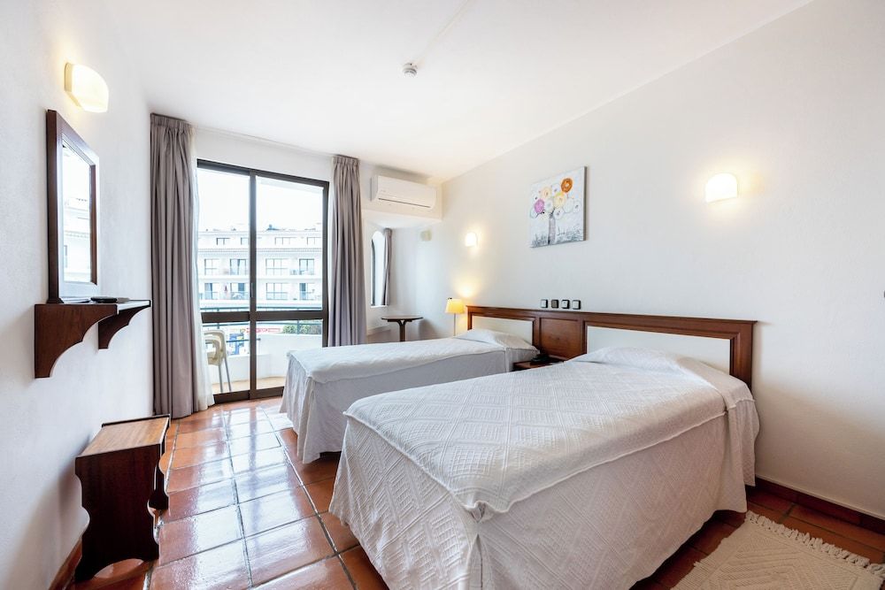 Salema Beach Hotel 3