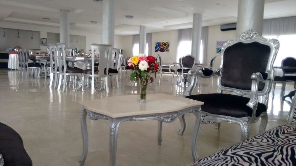 Hospitality Inn 3
