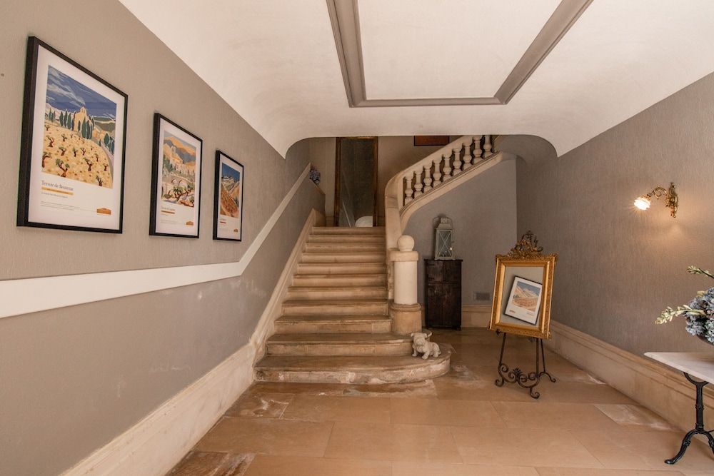 Chateau Terre Blanche 2