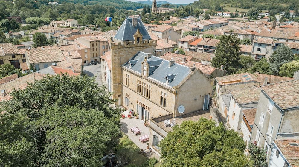 Chateau Terre Blanche -1 estrellas en Chalabre