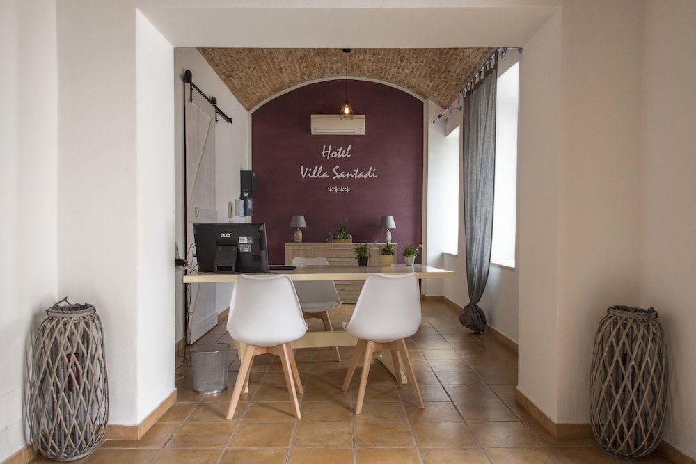 Villa Santadi Hotel 3