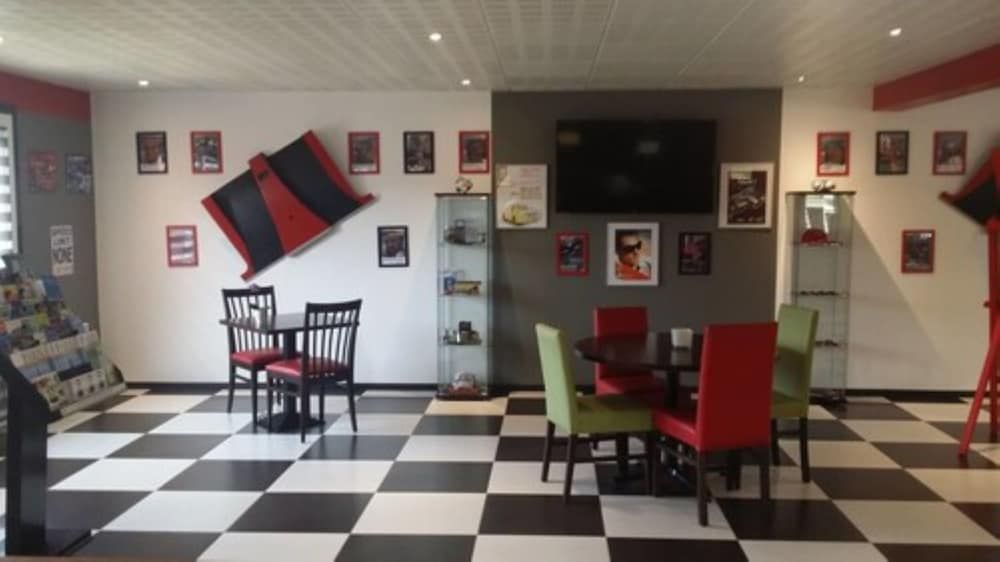 Enzo Hotel Brétigny 2