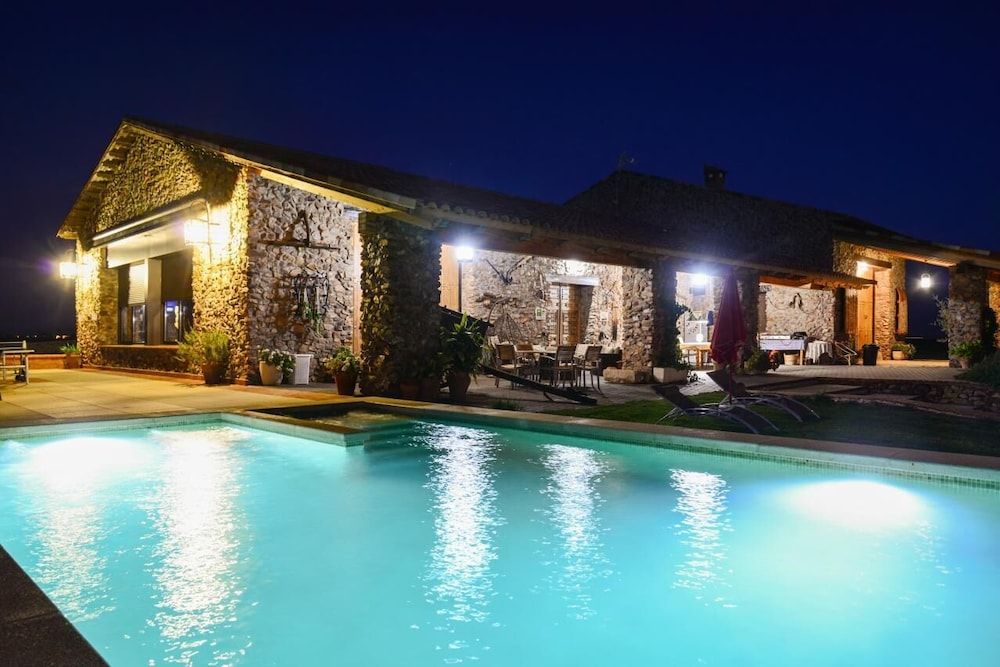 Casa Rural Yeguada Jimenez Latorre 3 estrellas en Fernancaballero