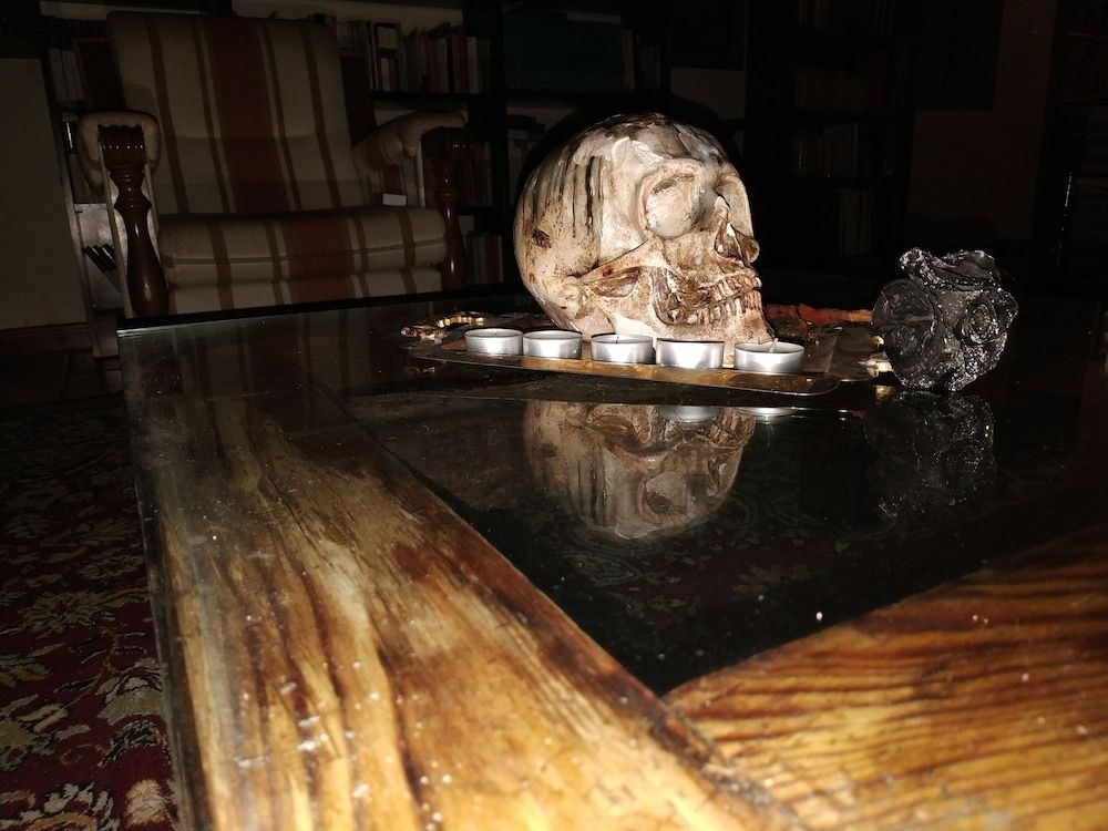 La Casa del Miedo 2 estrellas en San Martín de Montalbán