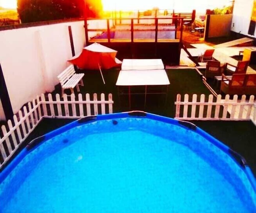 Escuela de Surf y Hostel Baldaio 1 stelle a Carballo