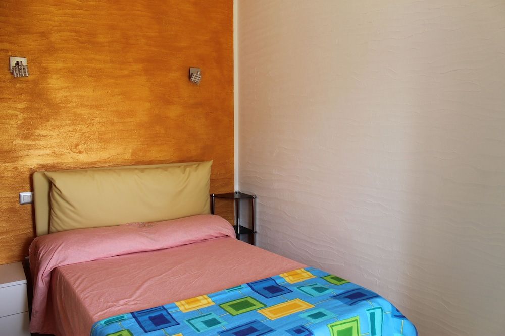 Room in Guest Room - S'olivariu Village Affittacamere - Deluxe King Room 2