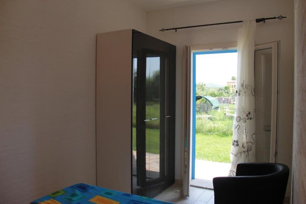 Room in Guest Room - S'olivariu Village Affittacamere - Deluxe King Room 3