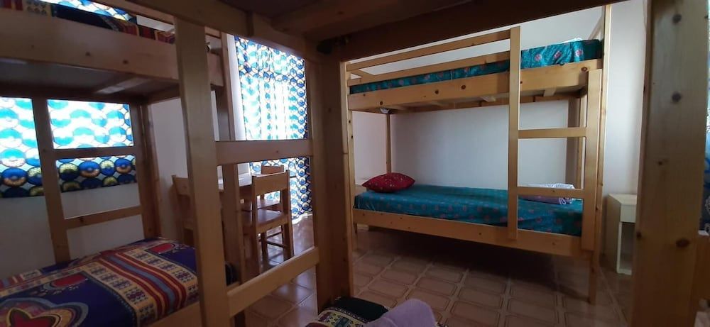 Room in Guest Room - Beautiful 1 Bed in Mixed Dormitory Room 1 - Ah Maio 2 estrellas en Vila do Maio