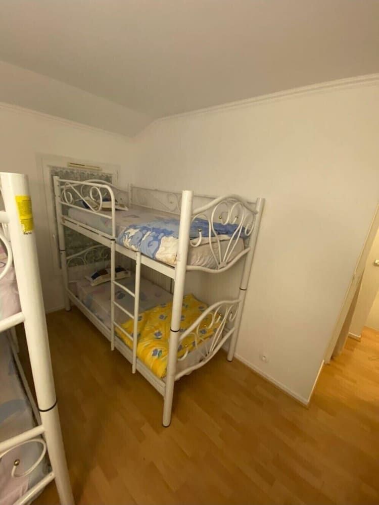 Auberge  KAMA - Hostel -1 estrellas en La Courneuve