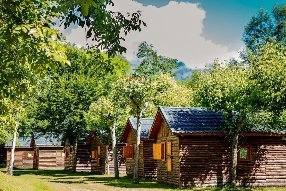 Camping Bedura 3 estrellas en Arrés
