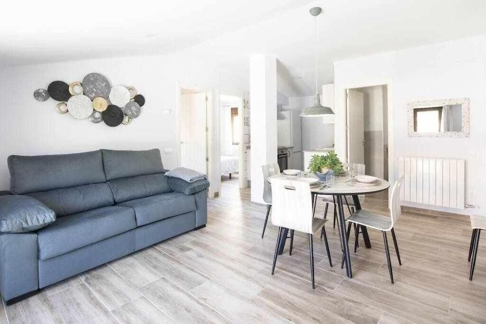 APARTAMENTOS CREATIVOS VILLARUBEI 2 estrellas en Villarroya de los Pinares