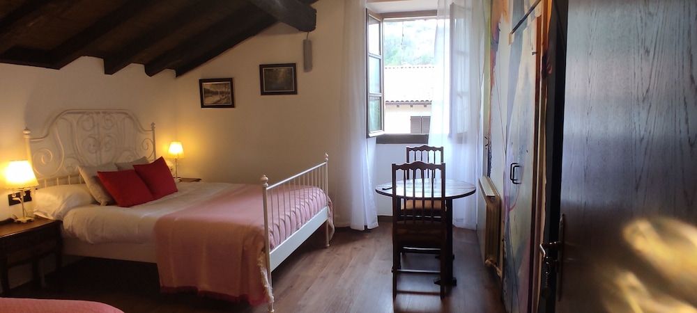 Hostal Mendaurpe 3