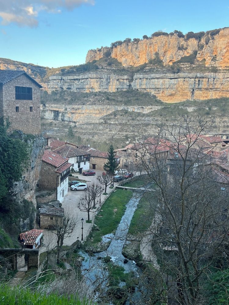 La Tahona Cántabra 2 estrellas en Orbaneja del Castillo