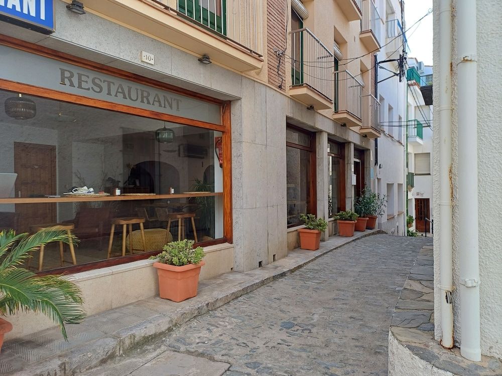 Hostal Sol y Sombra 2 estrellas en Puerto de la Selva