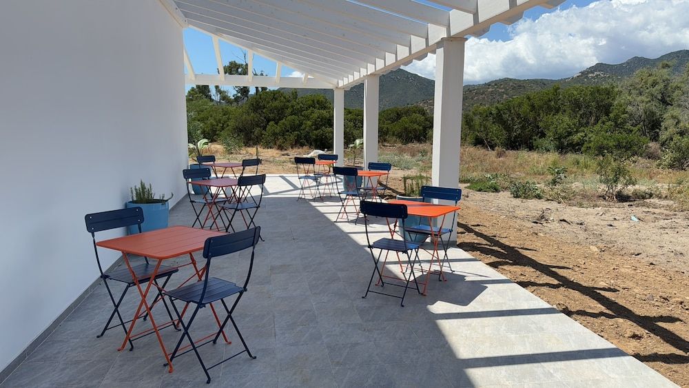 Tenuta Feraxi 2