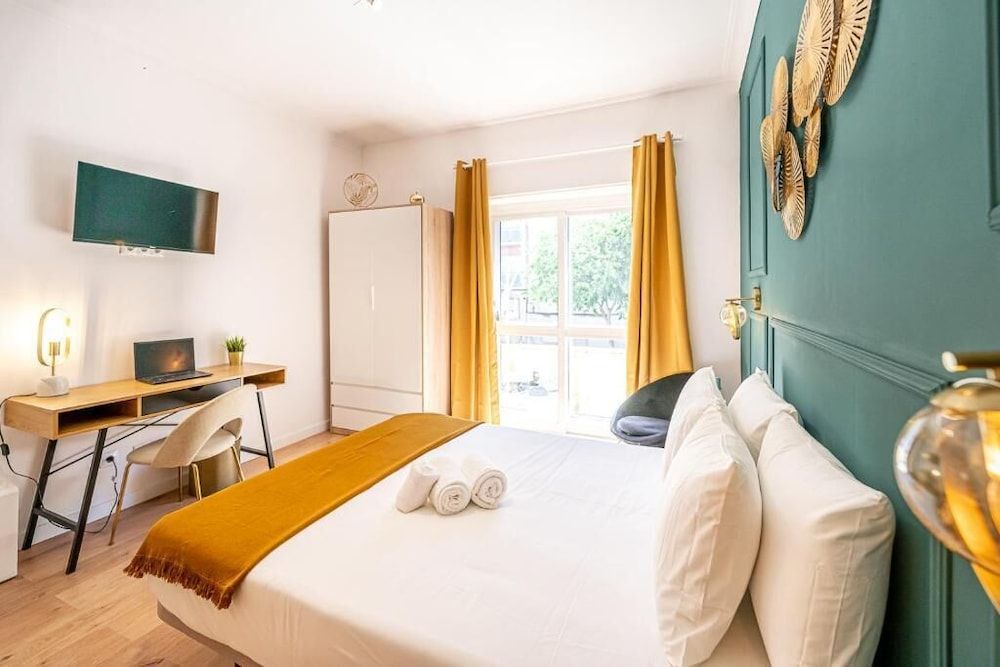 Goa Square Guesthouse by Lisbon with Sintra 3