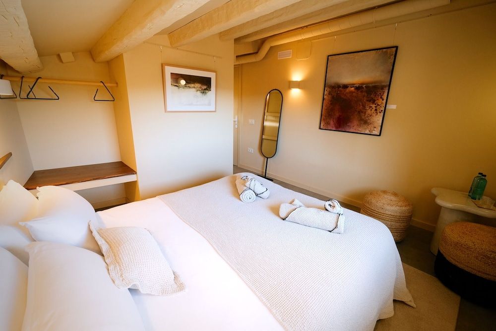Hotel Boutique CaLagneta - Art i vi 3