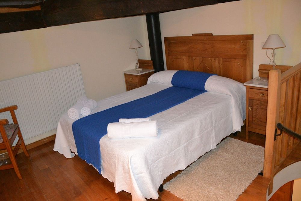 Apartamentos Rurales Casa De La Villa 3