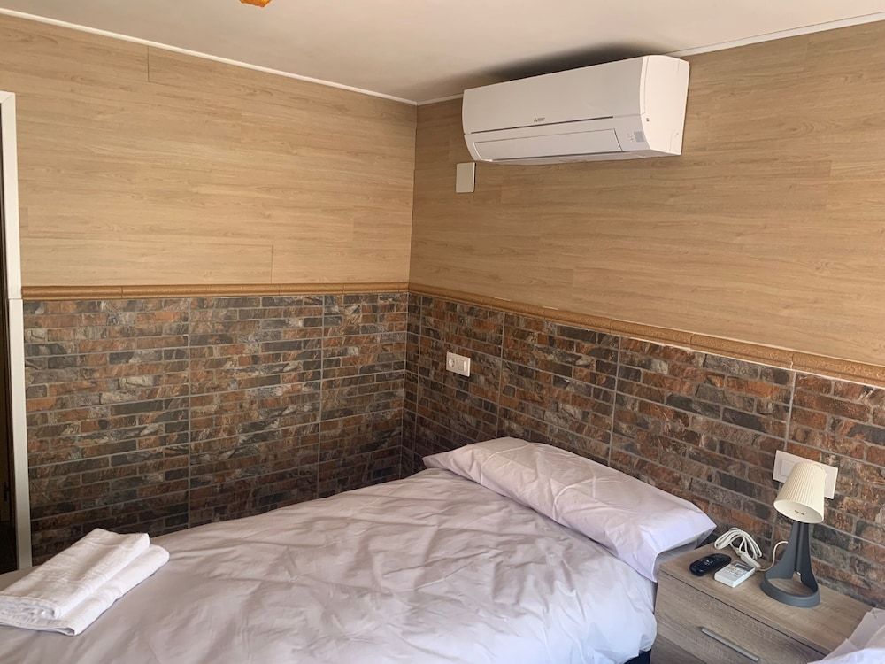 Hostal Valdeverdeja 3