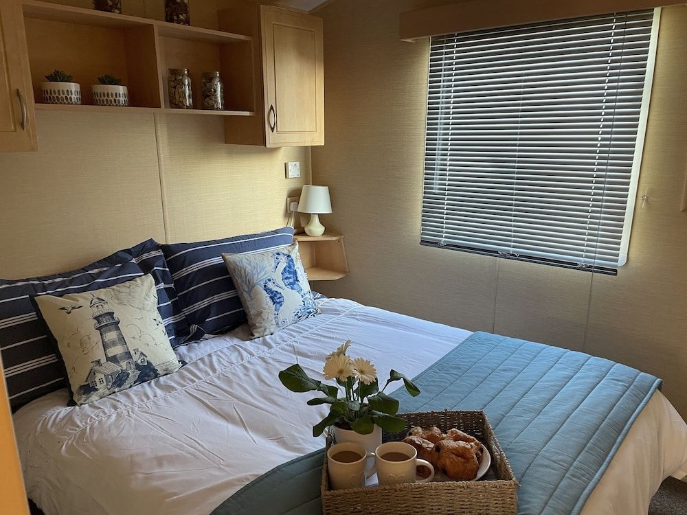 Escape Rio1 Caravan Seasalter Beach Outdoor Pool 3