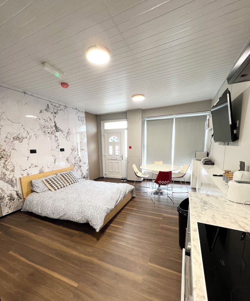 OYO Welsh Holiday Accommodation - Modern Stay -1 estrellas en Pembroke Dock