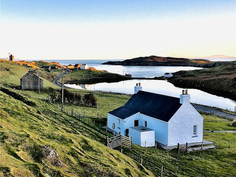 Harris White Cottage 4 étoiles à Rodel