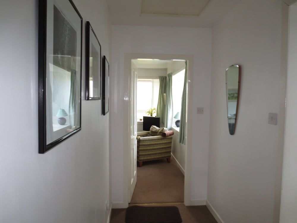 Harris White Cottage 2