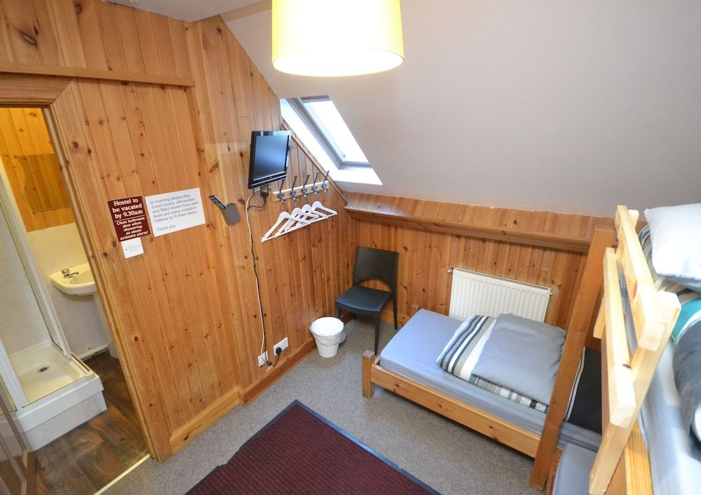 Blackwater Hostel and Campsite 3