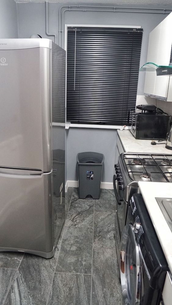 North London Apartment - Edmonton 3