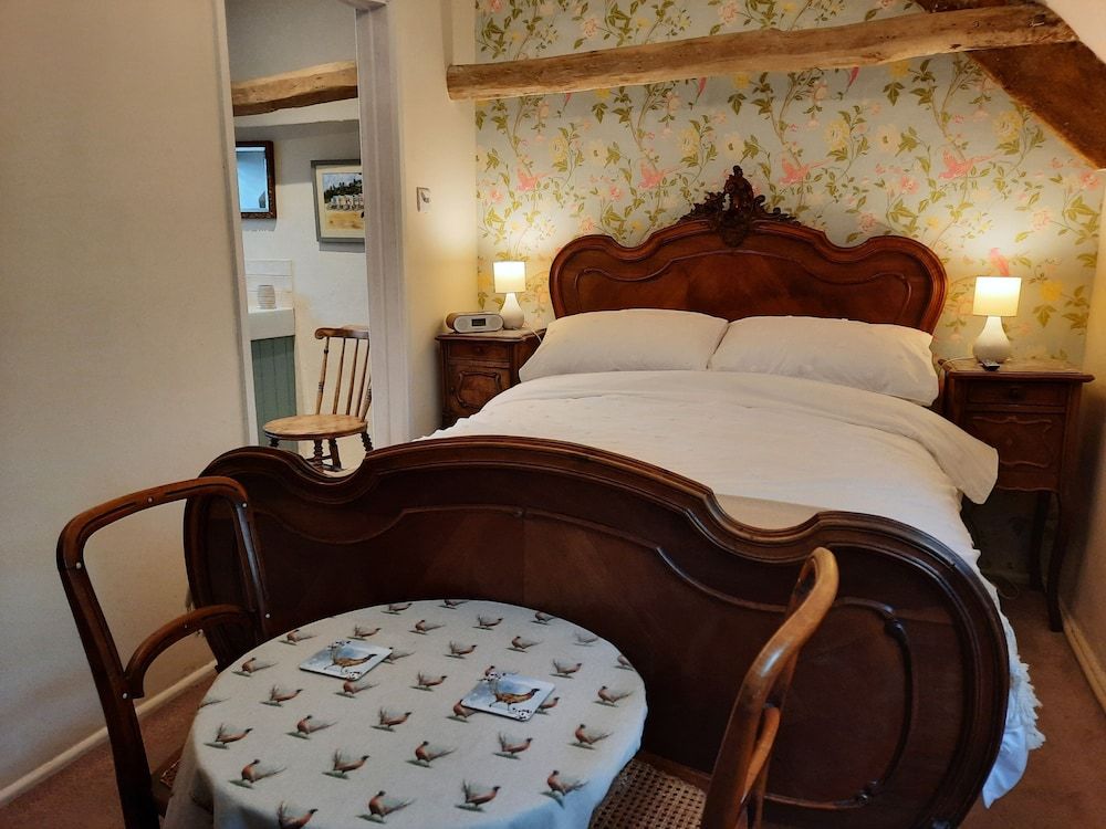 Cotswold Cottage Bed & Breakfast 3