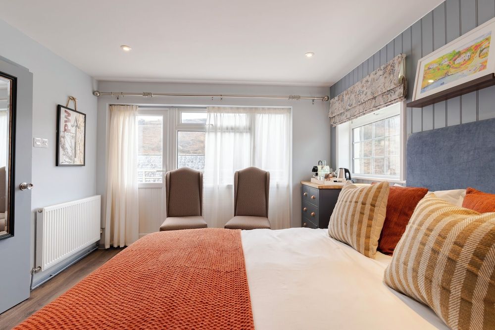 Port Gaverne Hotel 3