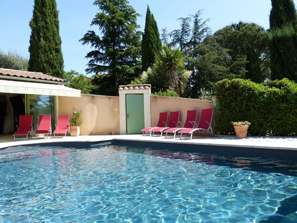 Villa Thebaïde Chambres d'hôtes -1 estrellas en Laudun-l'Ardoise