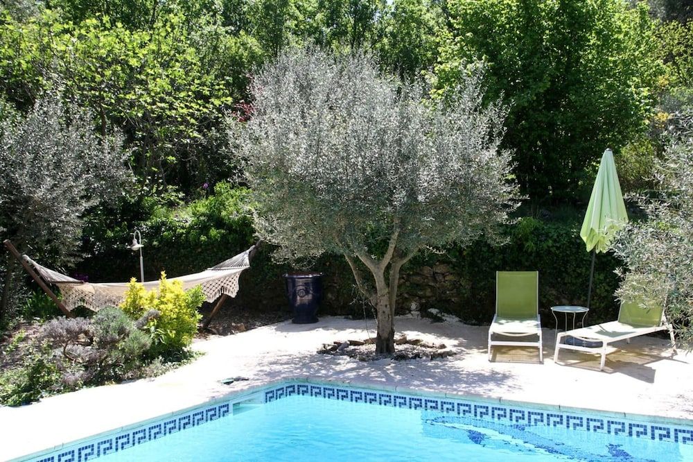 Le Mas de la Filoselle -1 estrellas en Saint-Martin-de-Valgalgues