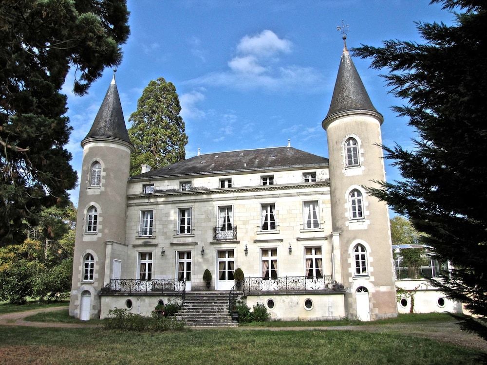 Château les Vallées -1 estrelas em La Roche-Posay