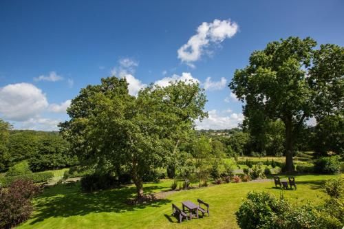 Penbontbren Luxury Bed and Breakfast 2