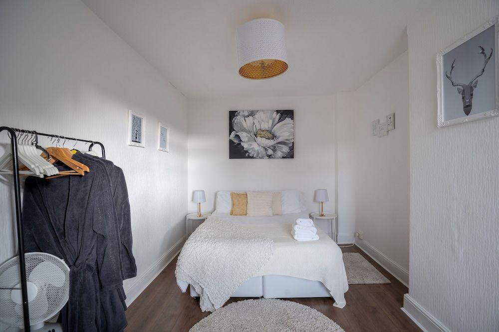 Phénix Central - Huge 3 Bed Apt. -1 étoiles à Cardiff